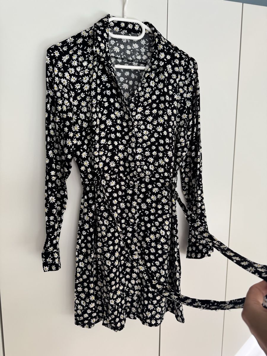 Vestiti: ✨Kleid mit langen Ärmeln Gr.38 – Usato da zürich venduto da Bailey17