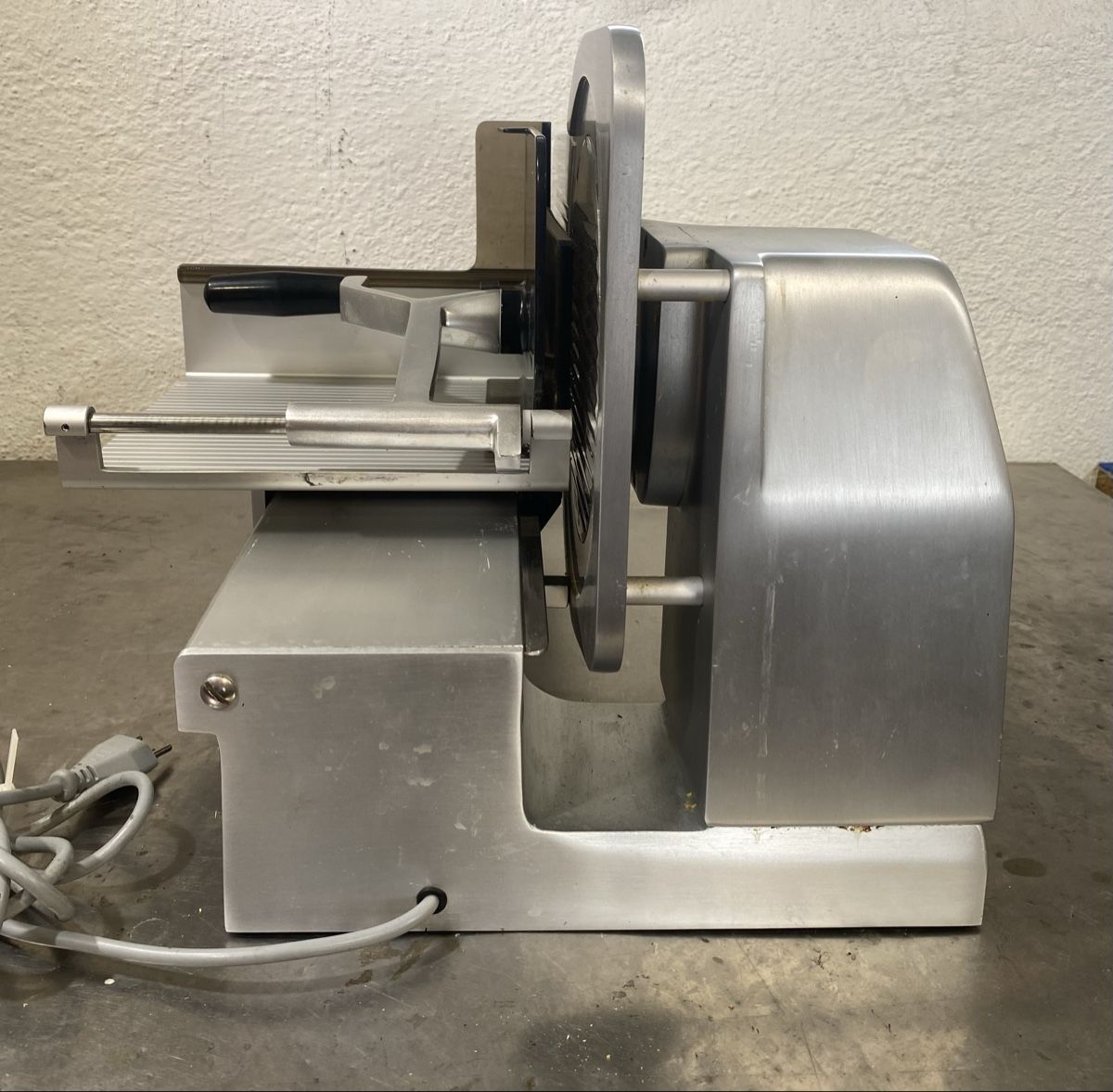Küchengeräte: Hofmann Fleischschneidemaschine gebraucht – Gebraucht aus unterägeri von robe96 3