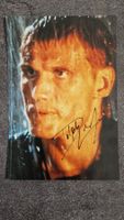 Dolph Lundgren, Original Autogramm auf Foto in Farbe
