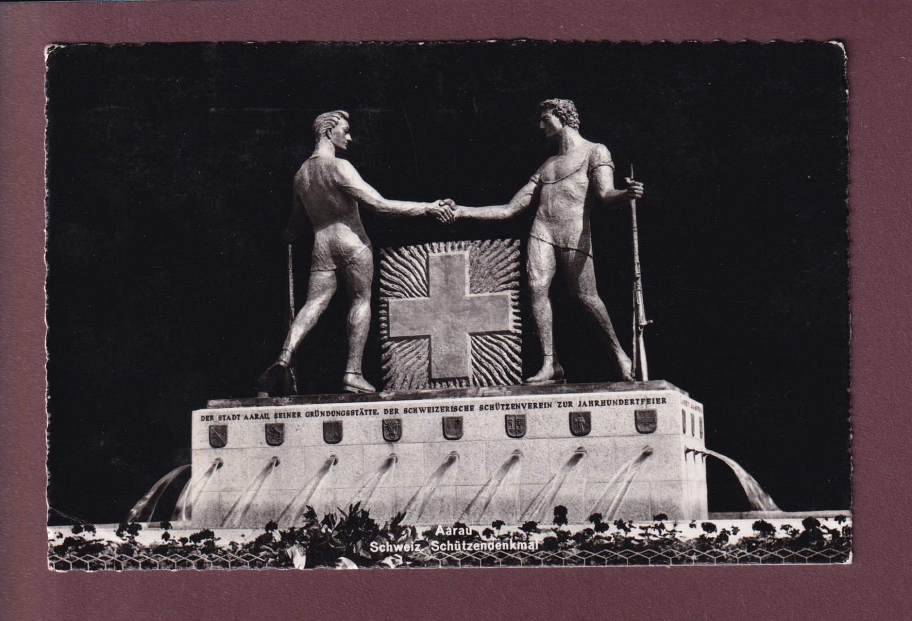 Ansichtskarten: AARAU - Schützendenkmal - 1951 // Eckbug // – Gebraucht aus Pully von nicecards