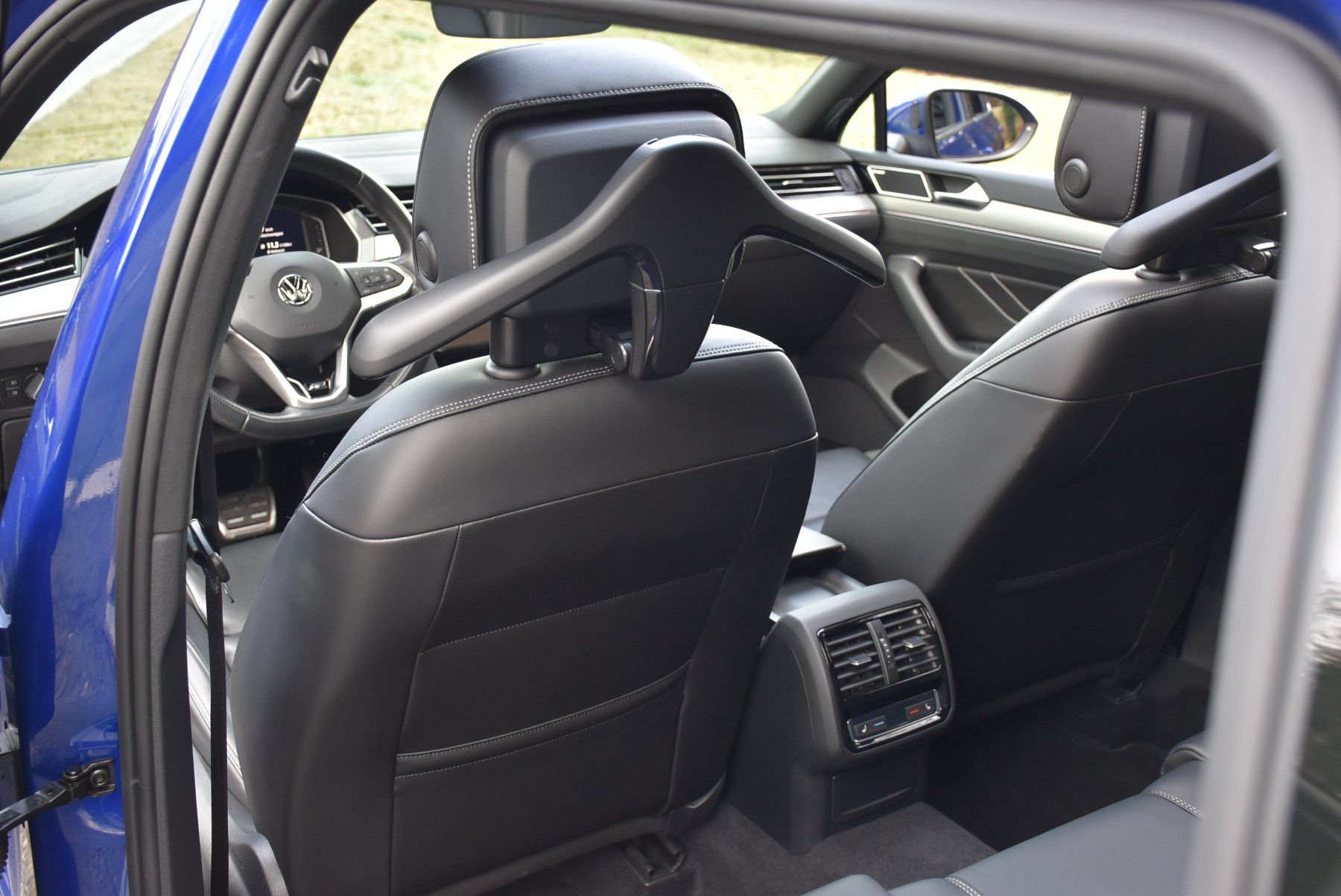 VW Autos: VW Passat R-Line V. 2.0 TDI – D'occasion à Wattenwil par mr_bern 6