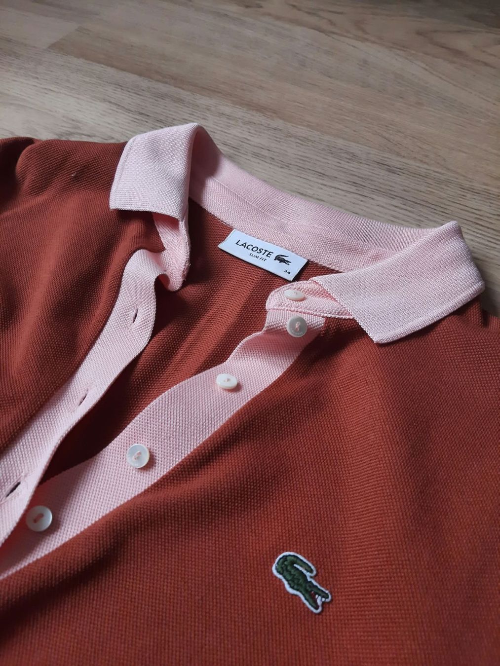 Lacoste Robes: Robe Lacoste – D'occasion à Neuchâtel par col_6rbm 2