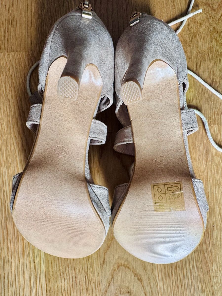 Scarpe da donna: High Heels Schnürschuhe beige 38 – Nuovo (secondo la descrizione) da Zollikofen venduto da AureusManus 1
