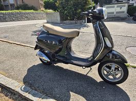 Vespa LX 125 Nera