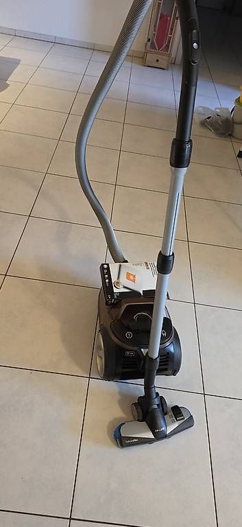 Aspirateurs & Accessoires: Staubsauger Phillips mit Beutel – D'occasion à Riedtwil par Tyrayes 1