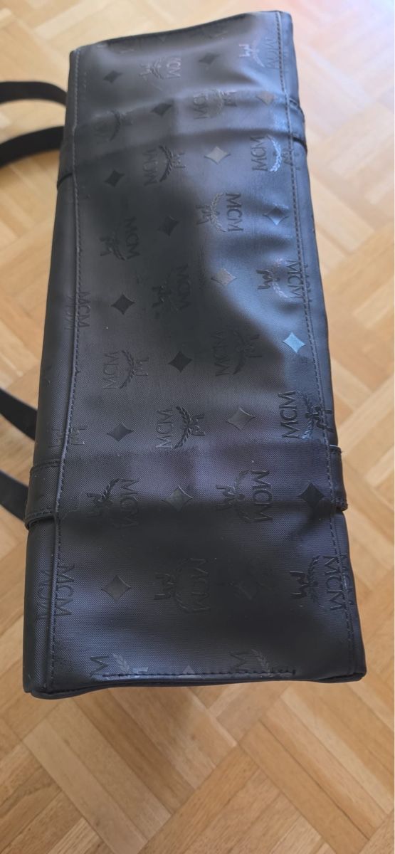 Mcm Borse da donna: MCM Shopper, Schwarz, Top Zustand – Usato da St. Gallen venduto da mania03 3