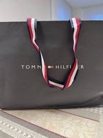 Tommy Hilfiger Badehose, hellblau, Grösse S, komplett neu