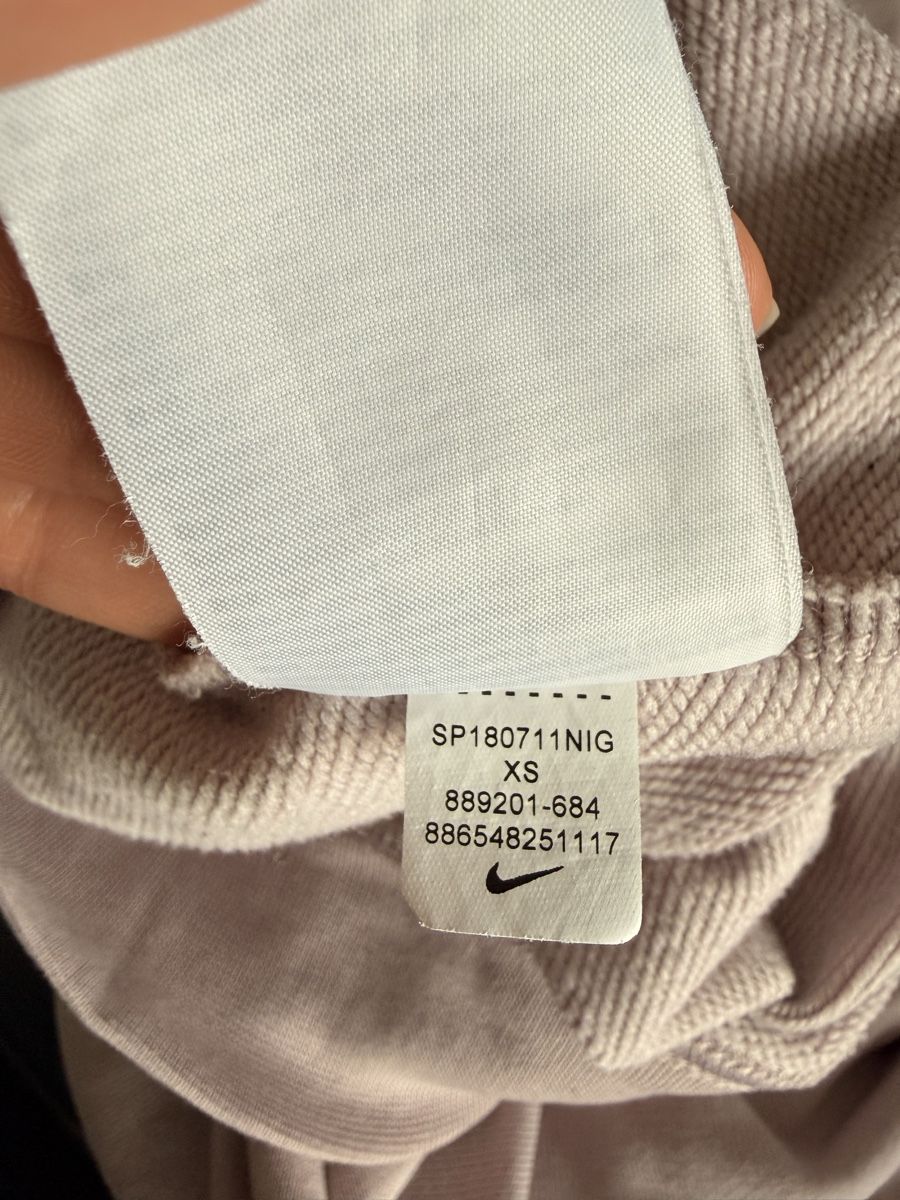 Nike Pullover & Sweatshirts: Nike Dri-FIT Damen Sport Crop-Sweatshirt XS Pulli Pullover  – Gebraucht aus Staad SG von Chirrari 4