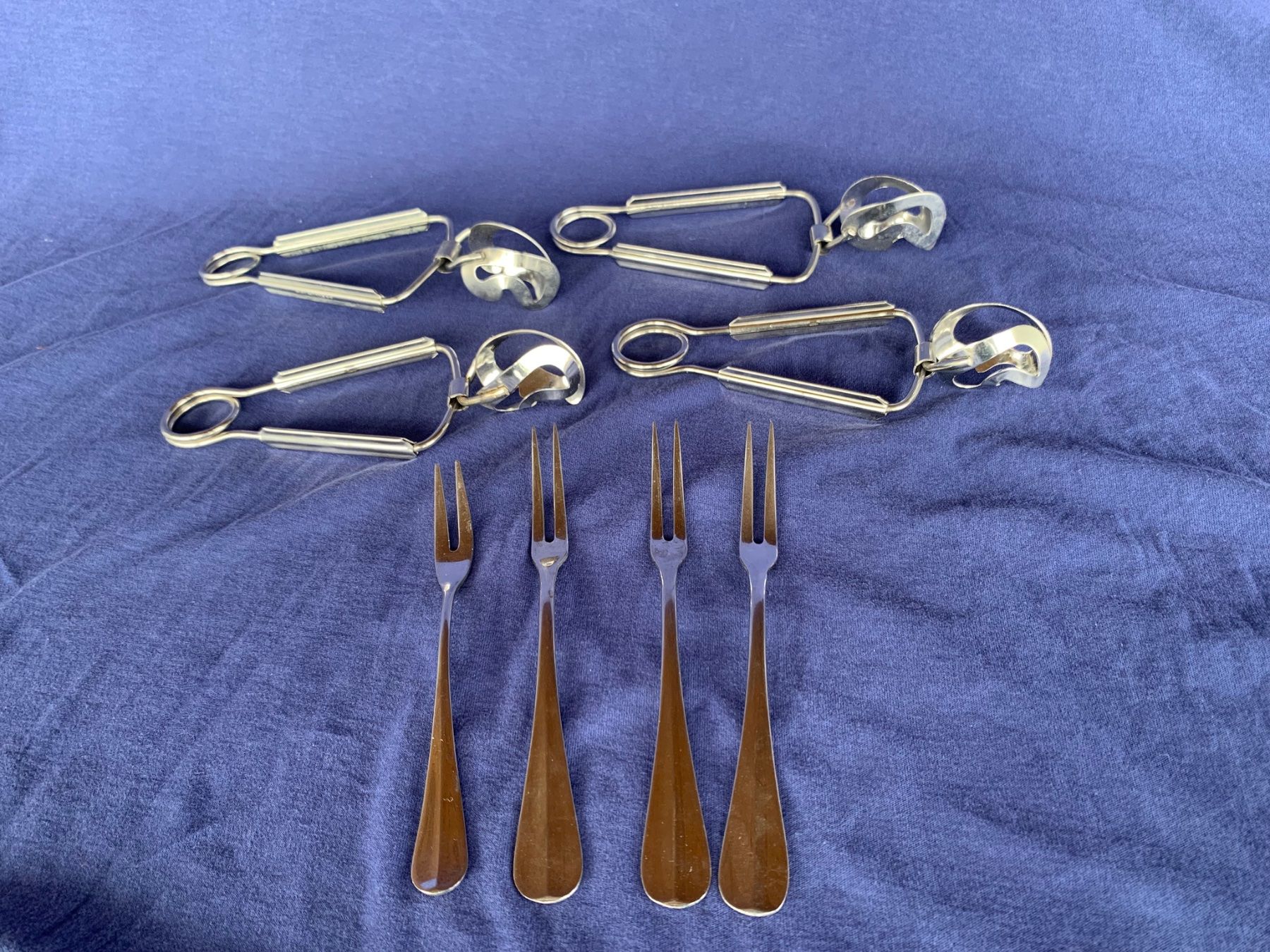 Set di posate: Schneckenbesteck, rostfrei, Set zu 4 Stk – Usato da Oberrieden venduto da pet_n2c2