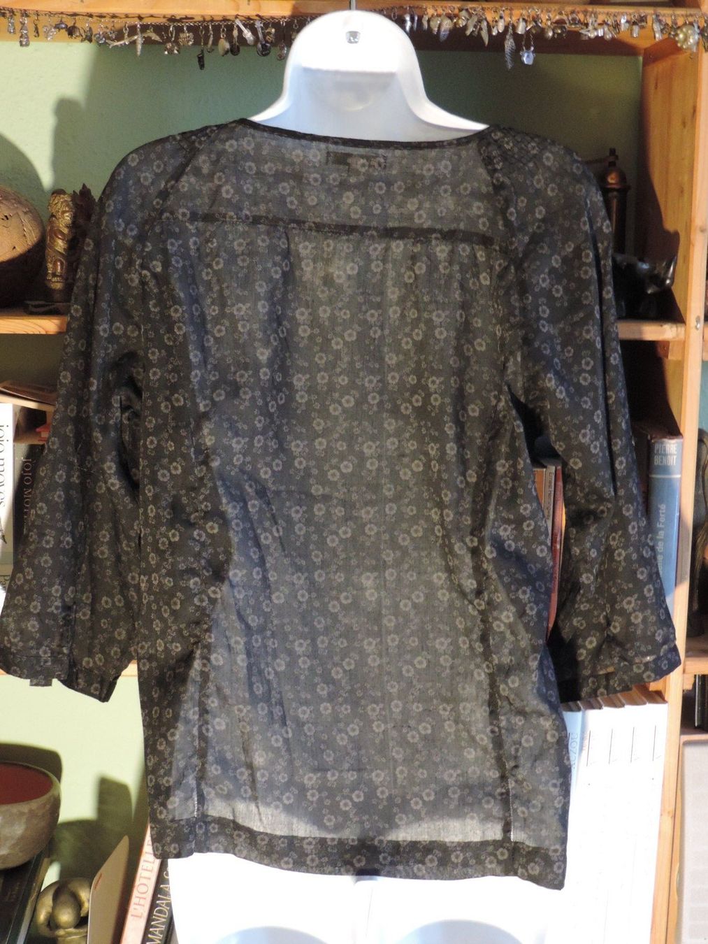 Lotti di vestiti: ensemble haut avec veste blanche – Usato da Genève venduto da Axelle333 7