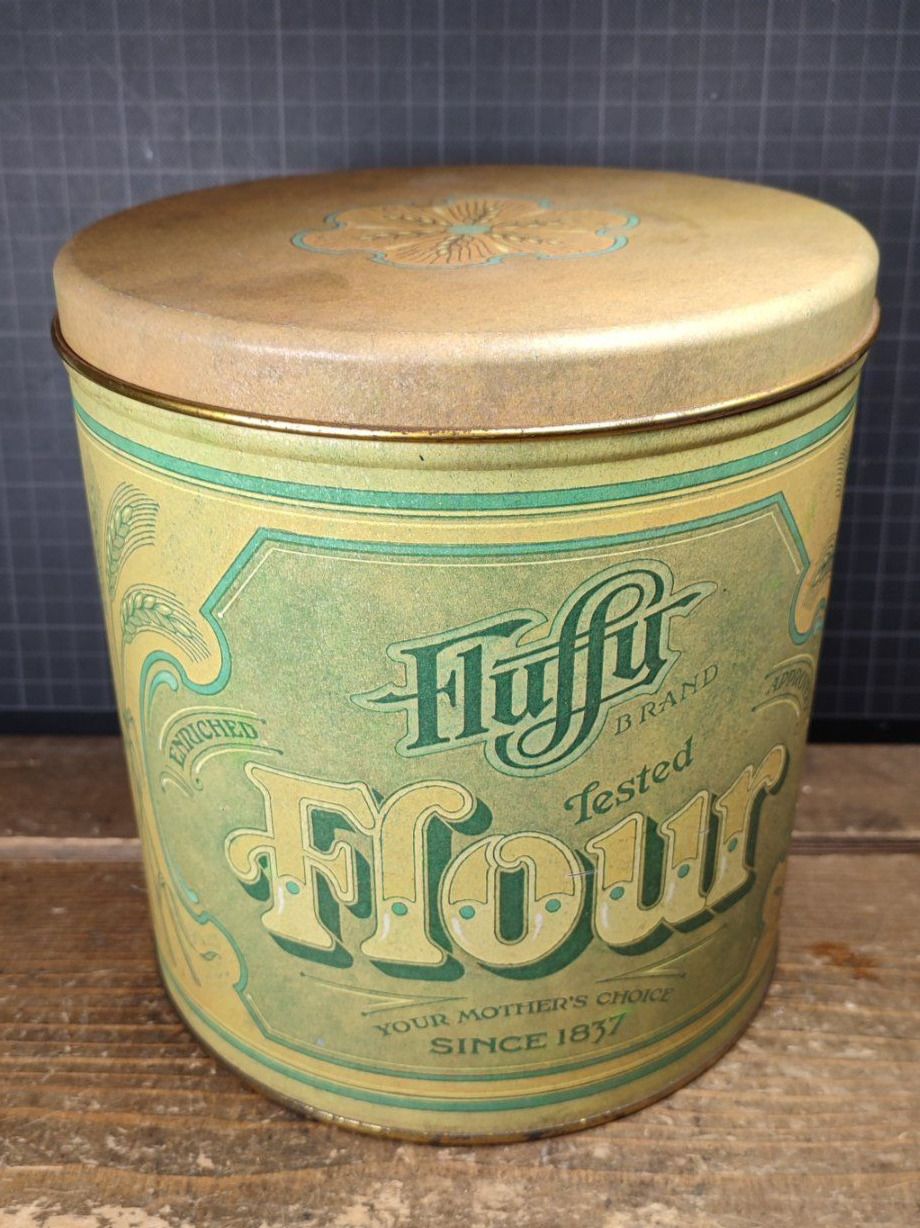 Pots: Wunderschöne Blechdose – D'occasion à Gelterkinden par MYSTOREFORYOU4460