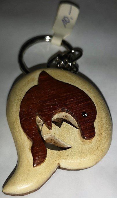 Schlüsselanhänger & - bänder: Schlüsselanhänger Delfin aus Holz – Neu (gemäss Beschreibung) aus Lutzenberg von Truhe 1