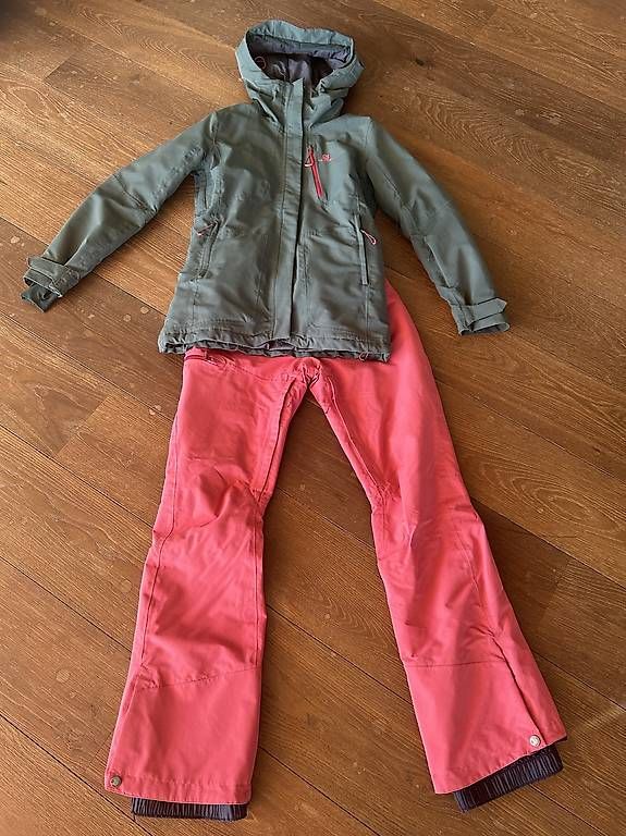 Completi & Tailleur: Salomon-Skidress Gr.S – Usato da steffisburg venduto da stefanruoff