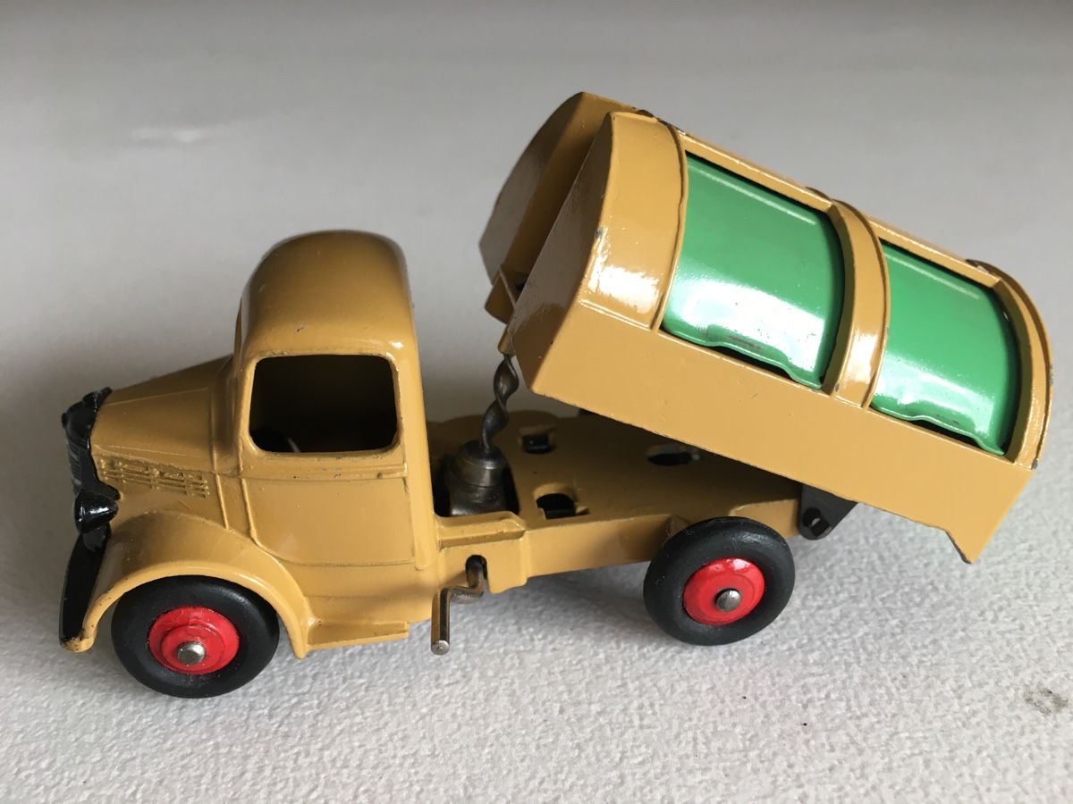 Dinky Toys Modellini d'auto: Dinky Commer Müllwagen – Usato da Grellingen venduto da Toyhamster 4