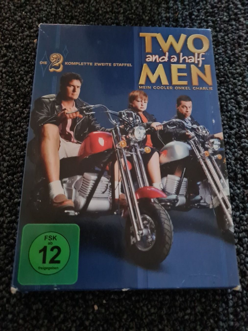 Tutti i DVDs: TWO AND A HALF MEN STAFFEL 2 – Usato da Ruswil venduto da jan_bxl5