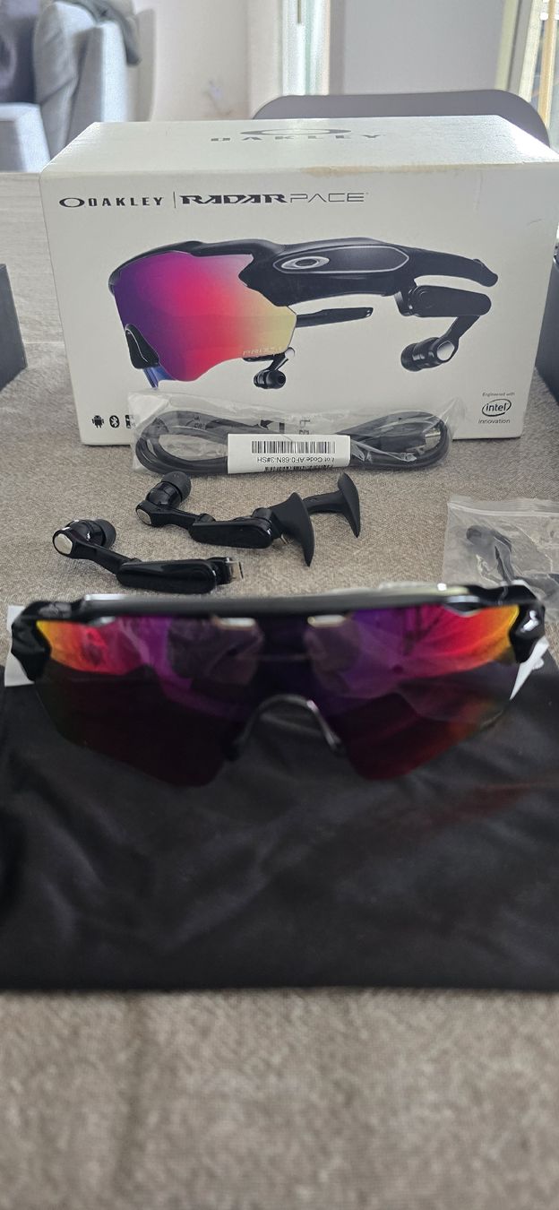 Oakley Occhiali & Lenti: Oakley Radar Pace Sonnenbrille – Nuovo e nell'imballaggio originale da Möriken AG venduto da MedicineHat 1