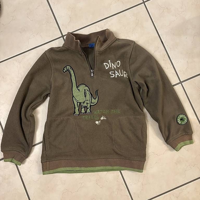 Pullover & Sweatshirts: Pullover grösse 128 – Gebraucht aus Zimmerwald von wuff81
