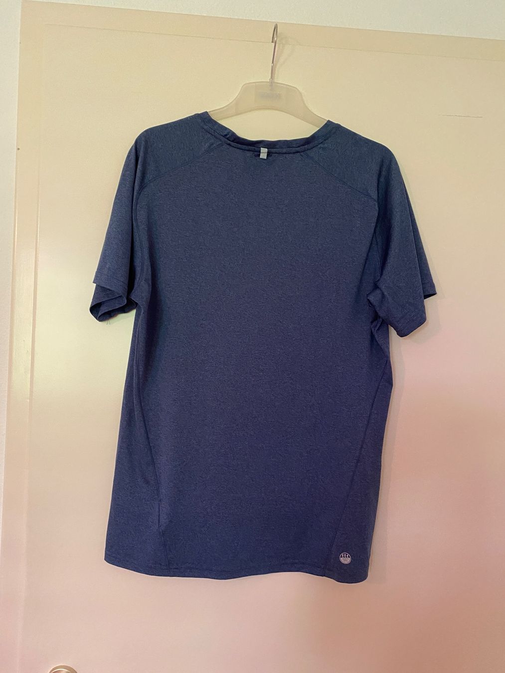 Fila Lotti di vestiti: Fila-Set, Hose und 2 T-Shirts L – Usato da Zürich venduto da Wim-Broccoli 4