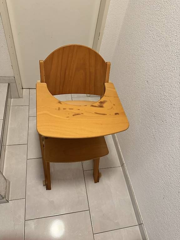 Hochstühle: Kindersitz mit Sitzkissen – Gebraucht aus Berikon von Pmhb 3