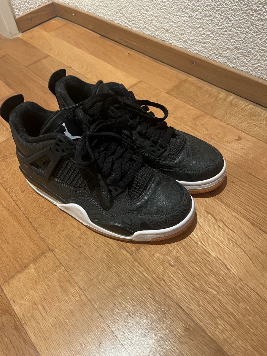 Jordan Scarpe da uomo: Air Jordan 4 Retro Black Laser Sneaker – Usato da Zürich venduto da JB23JB 3