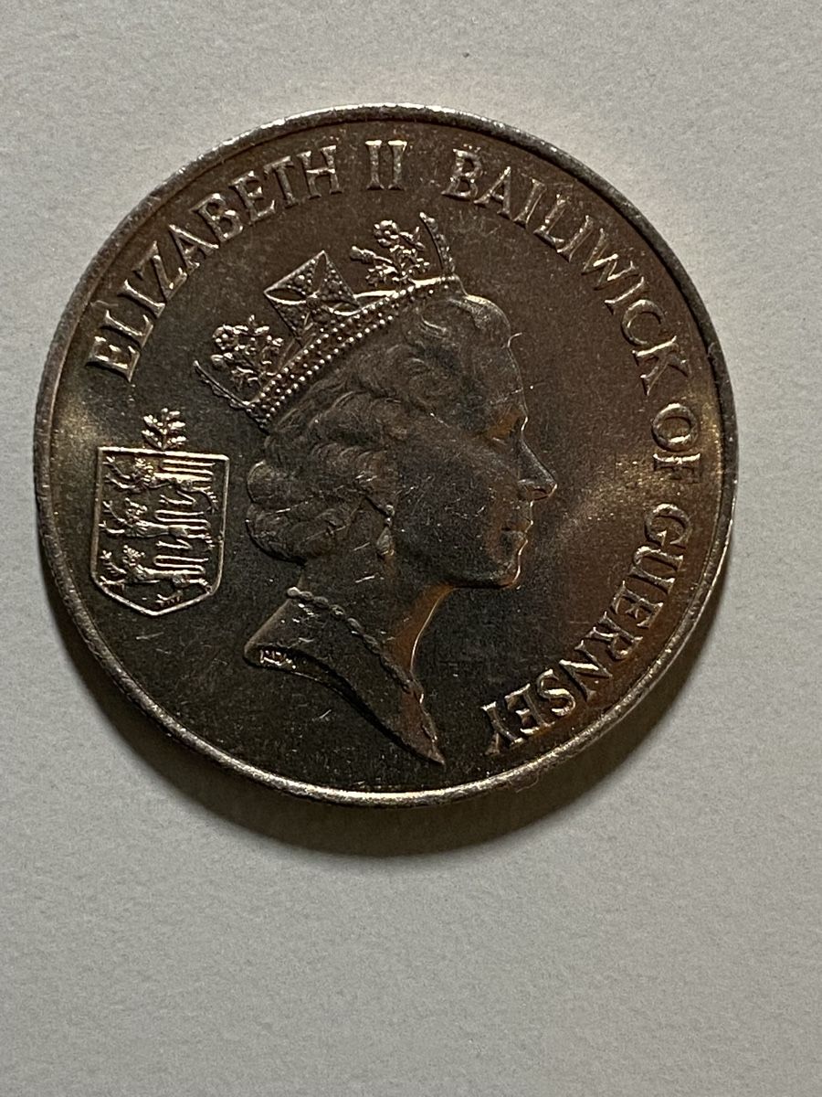 Alle Münzen: Guernesey GB - 10 pence - 1988 – Gebraucht aus Payerne von Mike1682 1