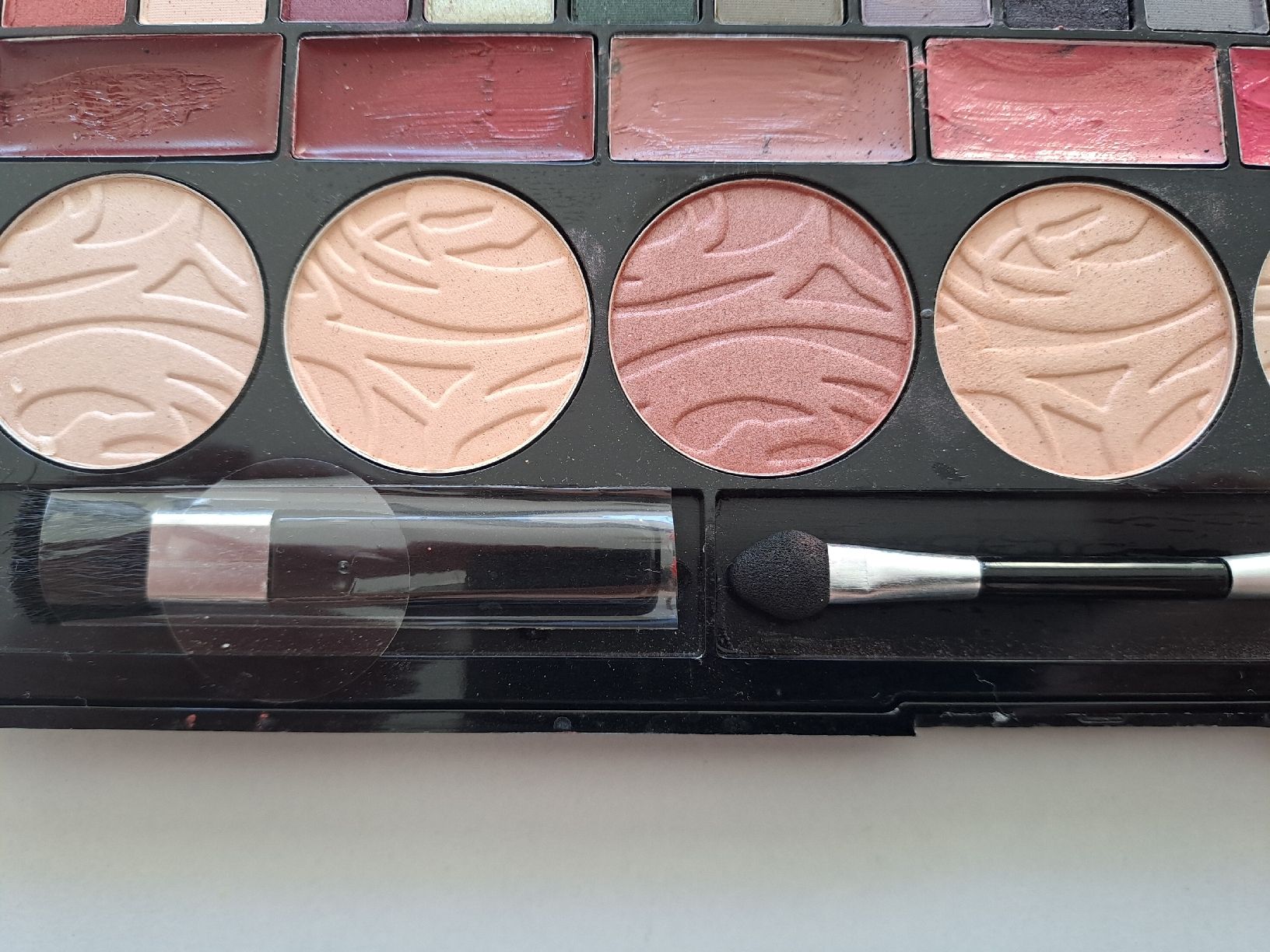 Make-up: Technic Wow Factor Remastered Face Palette - Schminkset – Gebraucht aus Münchenbuchsee von Babsique 4