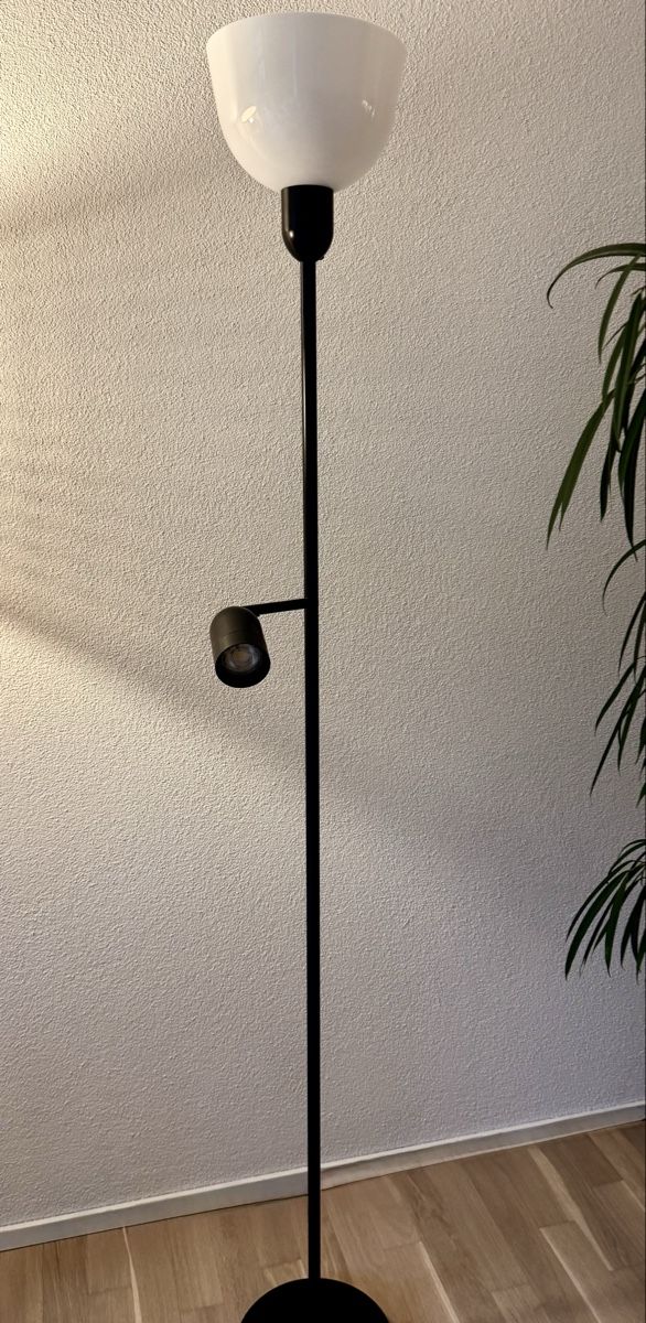 Ikea Lampade: Floor lamp + reading light - great condition  – Usato da Zürich venduto da collins9_kate1