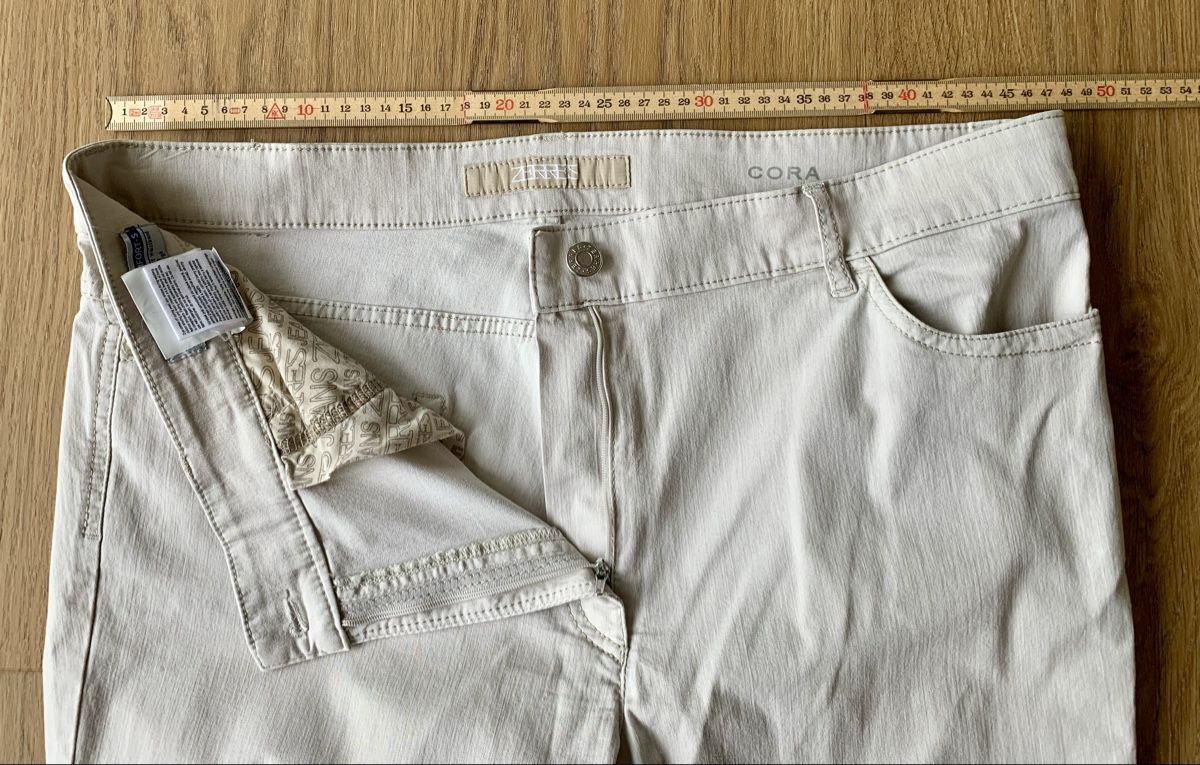Pantaloni: Pantalon Zerres, beige, taille 46 – Usato da Port venduto da granitod 2