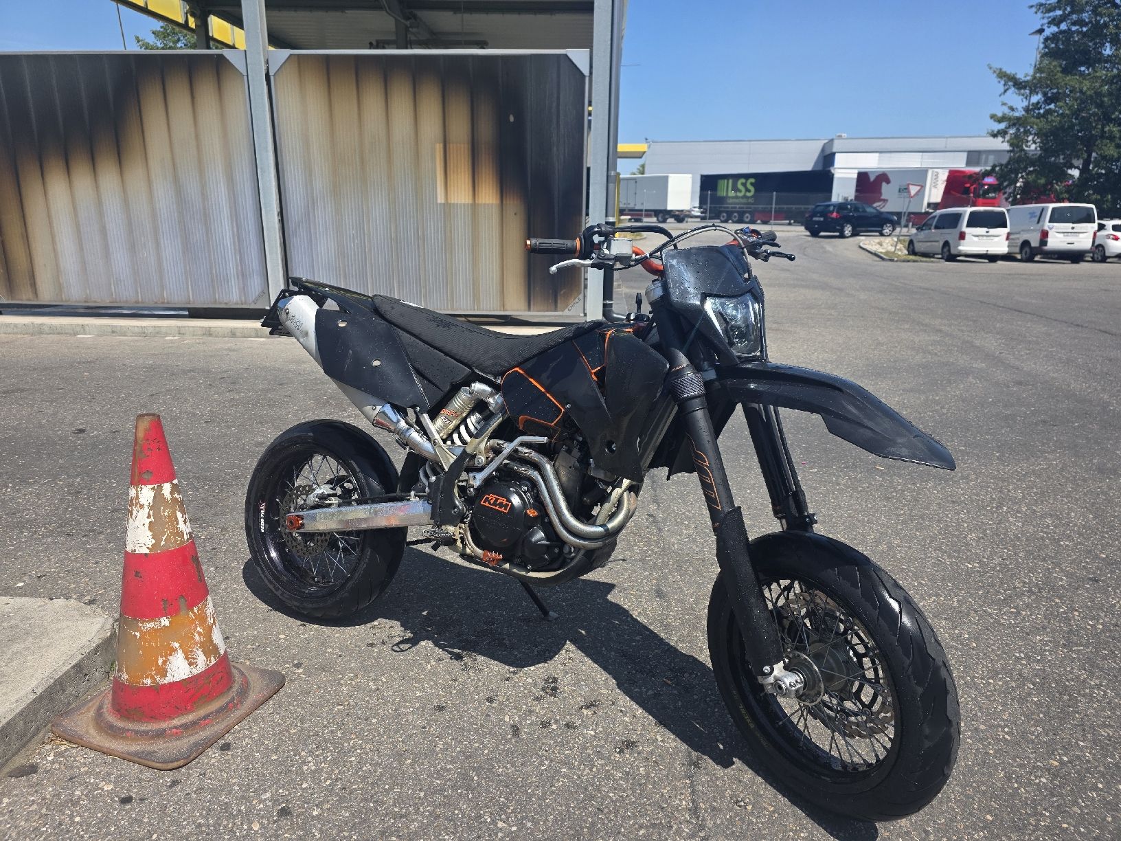 KTM Strasse: KTM EXC 525 Supermoto – Gebraucht aus Bettlach von Leemetuning