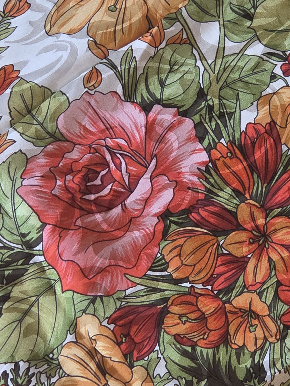 Foulards, Tücher & Schals: Seidenfoulard 88 x 88 cm – Neu und originalverpackt aus Frauenfeld von Schenken-mit-Herz 4