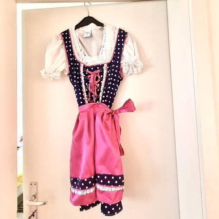 Dirndl Gr. 36 NEU