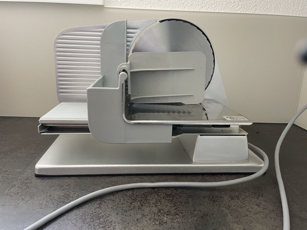 Turmix Elettrodomestici da cucina: Aufschnittmaschine Turmix Typ 170 BP – Usato da Emmenbrücke venduto da mei_r9m8 1