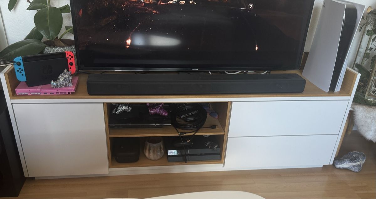 Conforama Meubles TV: TV-Möbel Holz mit Schubladen – D'occasion à Rüti ZH par Mysticphoenix.mel