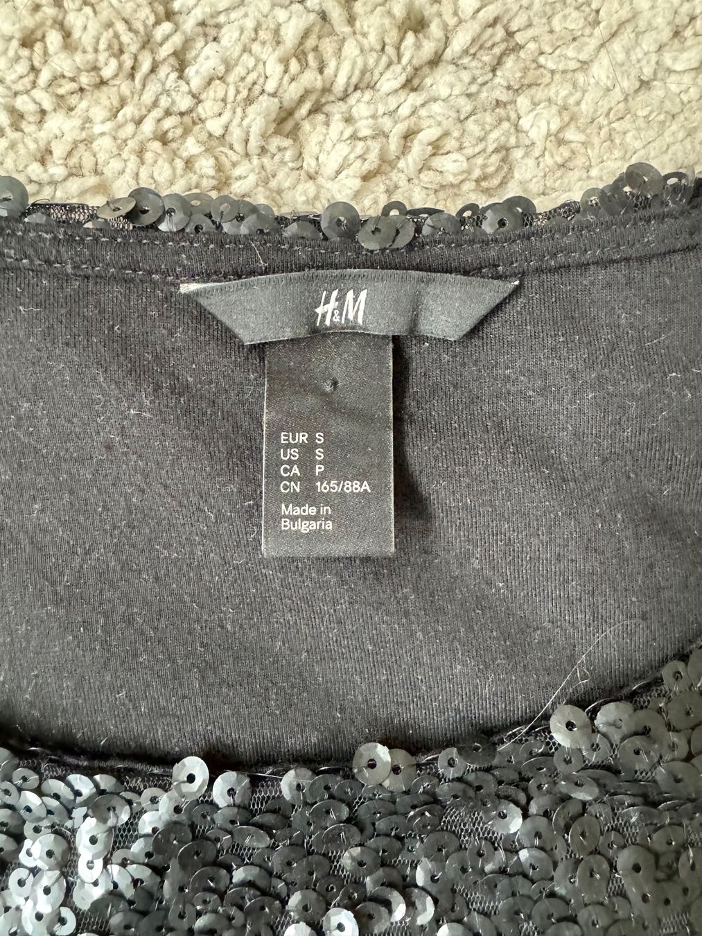 H&M T-shirt: Pailletten-T-Shirt – Usato da Binningen venduto da lea_5mf8 1