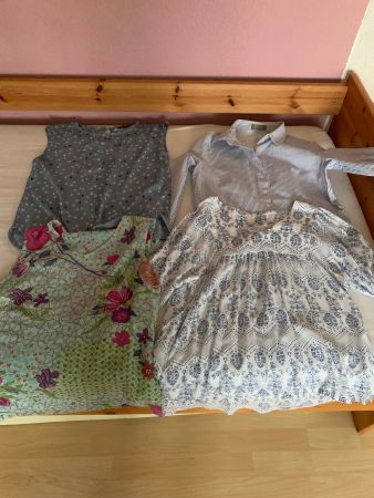 Damen Oberteile gebraucht per Stück