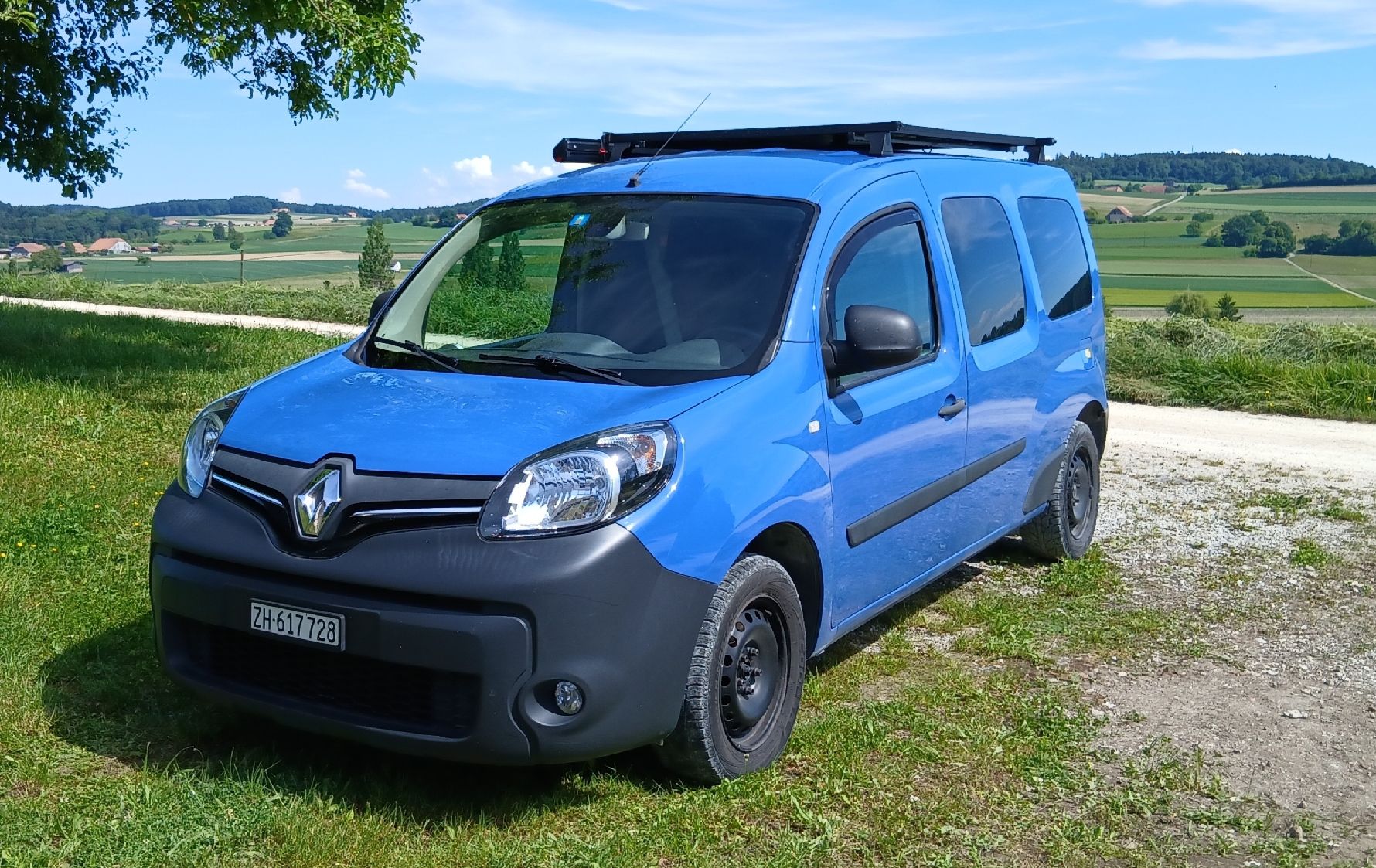 Renault Veicoli da campeggio: Renault Kangoo ll 110 dCi Maxi – Usato da Embrach venduto da scudra