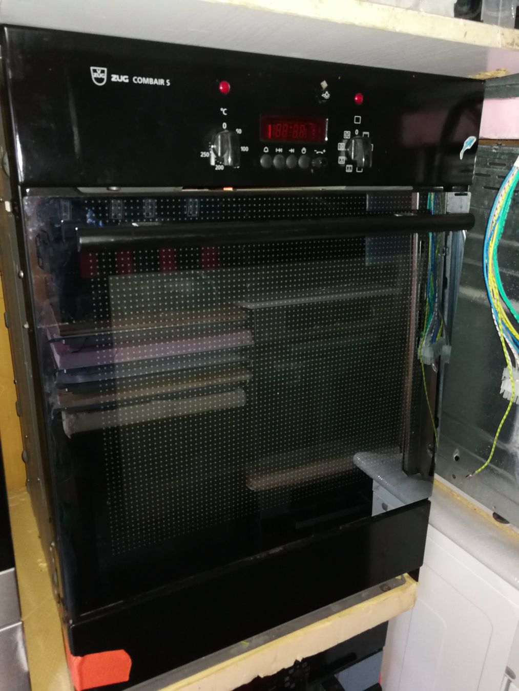 V-Zug Forni: Backofen V-ZUG COMBAIR S – Usato da Spreitenbach venduto da Space_X