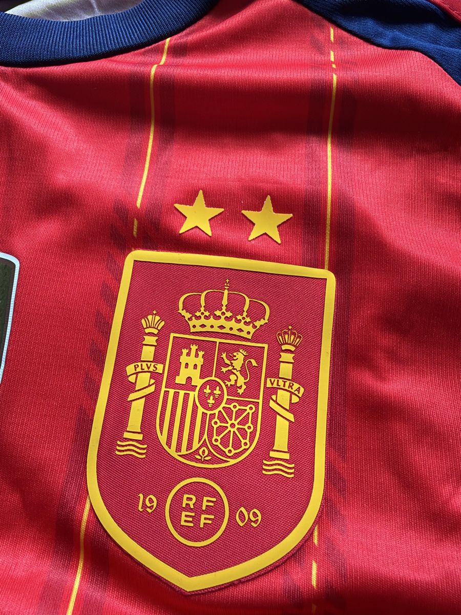 Adidas Canottiere & Pantaloni: Maillot Espagne 2026 2 Étoiles  – Nuovo e nell'imballaggio originale da Perly venduto da Sam.crr 2