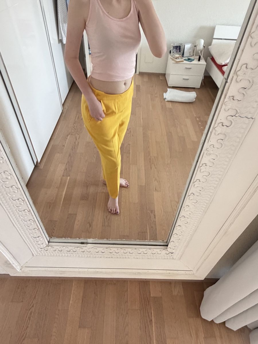 Escada Pantaloni: Gelbe Sommerhosen ESCADA Grösse 38 – Nuovo (secondo la descrizione) da Bonstetten venduto da Moma10 1