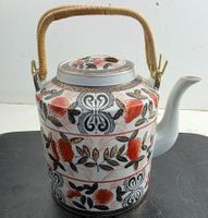Antike Porzellan-Teekanne mit Blumen-Dekor, Qianlong Marke