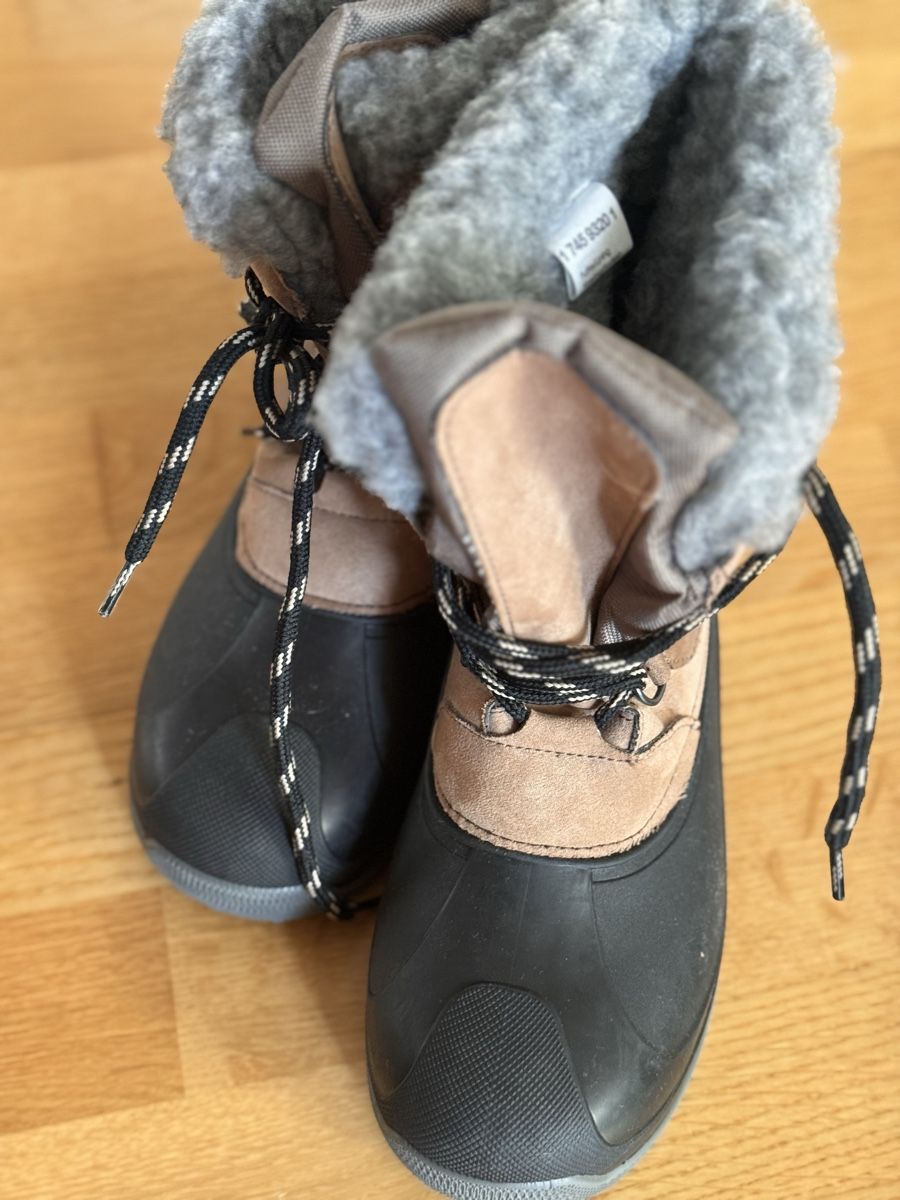 Scarpe per ragazzi: Winterstiefel Gr. 32/33 – Nuovo e nell'imballaggio originale da Wädenswil venduto da dorodi 2