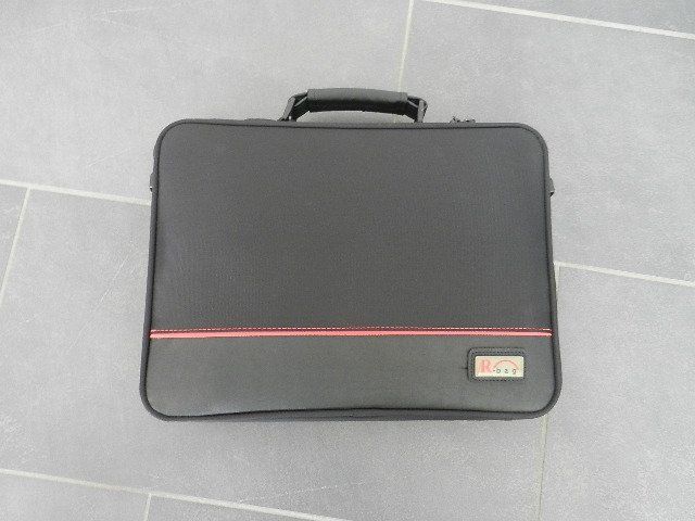 Taschen: Laptop-Tasche / Notebook-Tasche R-bag – Gebraucht aus Büsingen von aue_2mh6
