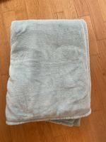 Cosy Light Green Micasa Blanket
