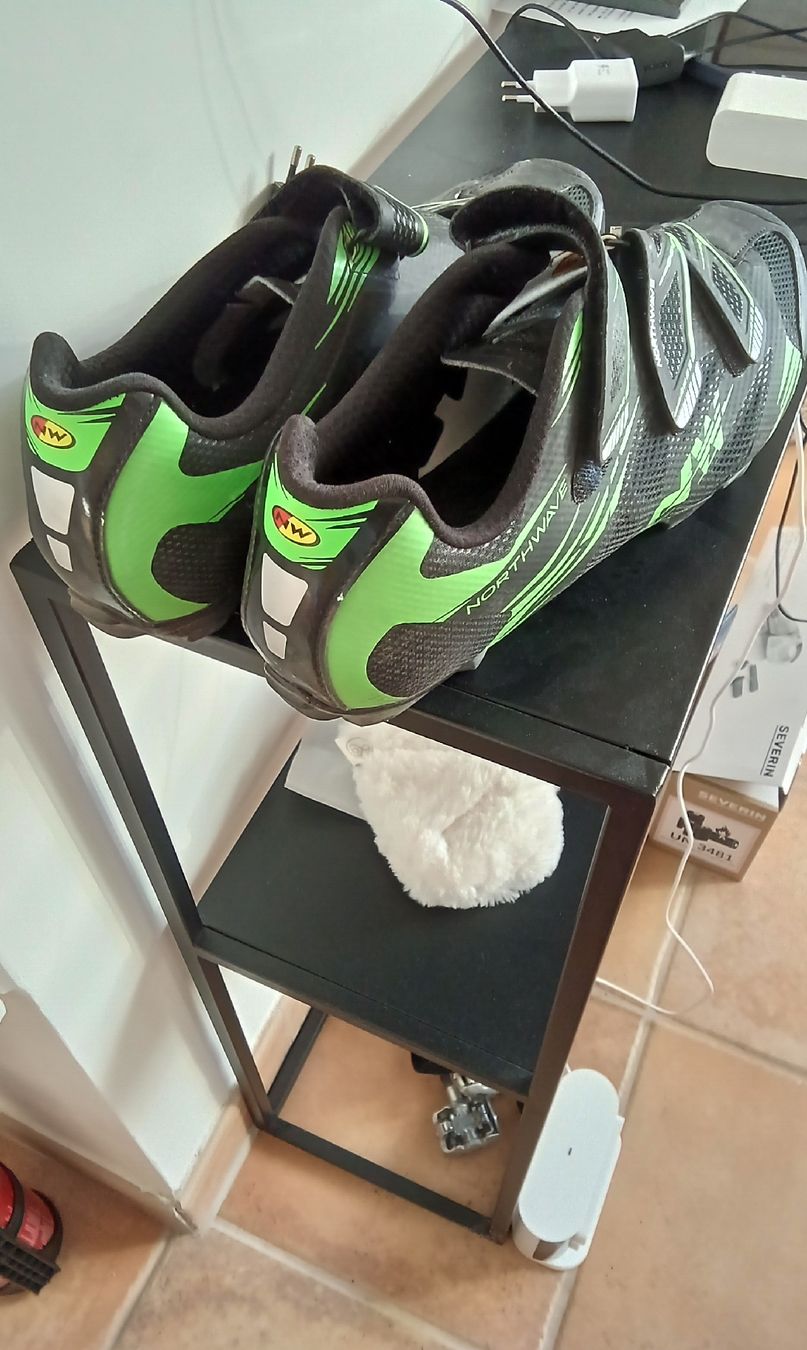 Northwave Scarpe da uomo: Northwave Radschuhe plus Klick Pedale – Usato da Bonstetten venduto da Lazerguyi 1