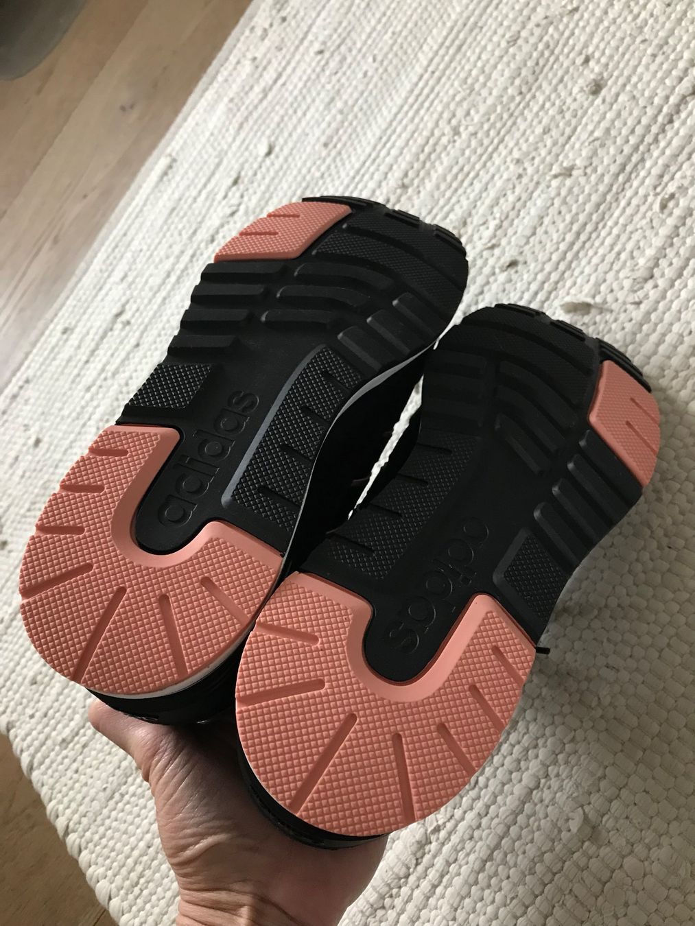 Adidas Scarpe da donna: NEU Adidas Sneakers Run Leder - Gr. 40 – Nuovo e nell'imballaggio originale da Affoltern am Albis venduto da variablend 3