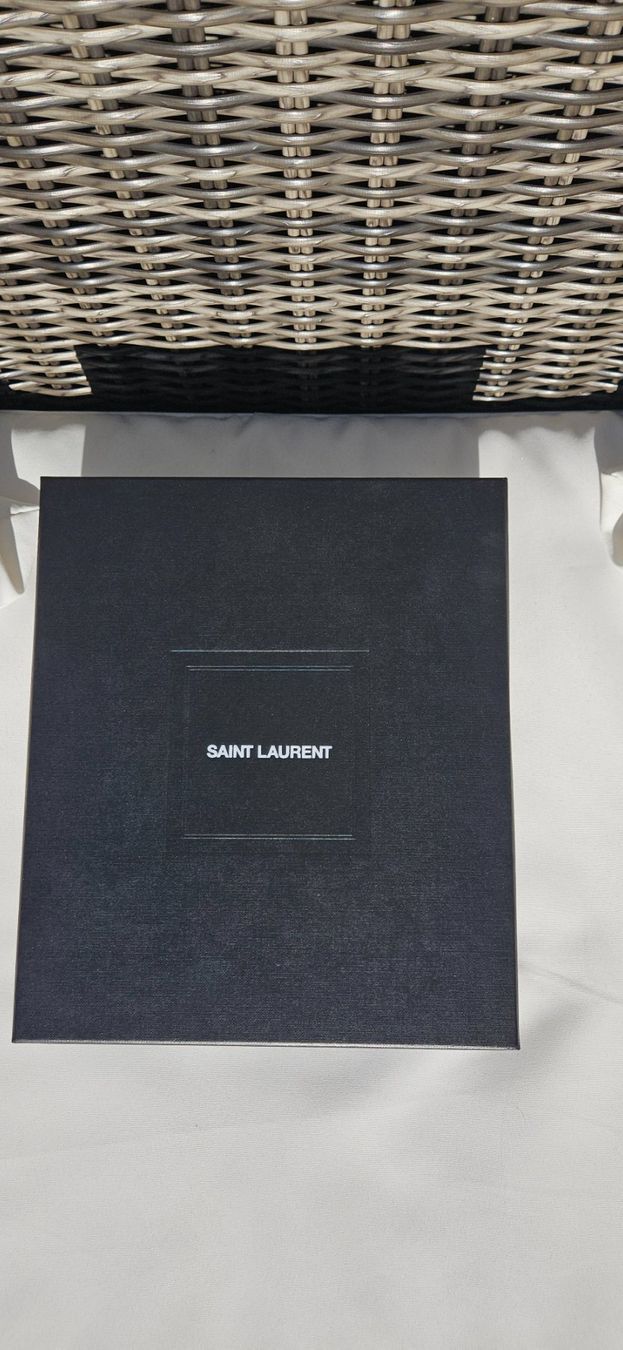 Saint Laurent Autres décorations & accessoires: Saint Laurent - Boîte, noir – D'occasion à Riddes par LuXuriousExcess 2