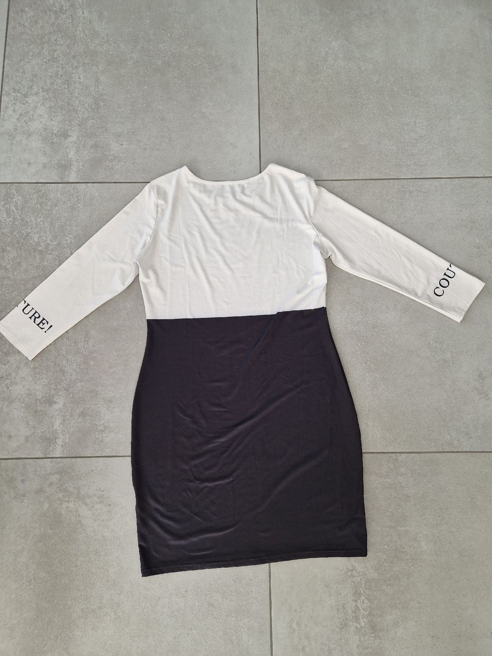 Vestiti: Kleid – Usato da Eglisau venduto da Ramii97 1