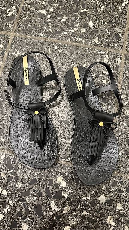 Ipanema Scarpe da donna: ipanema Sandalen schwarz 35/36 – Usato da Gockhausen venduto da enanaa
