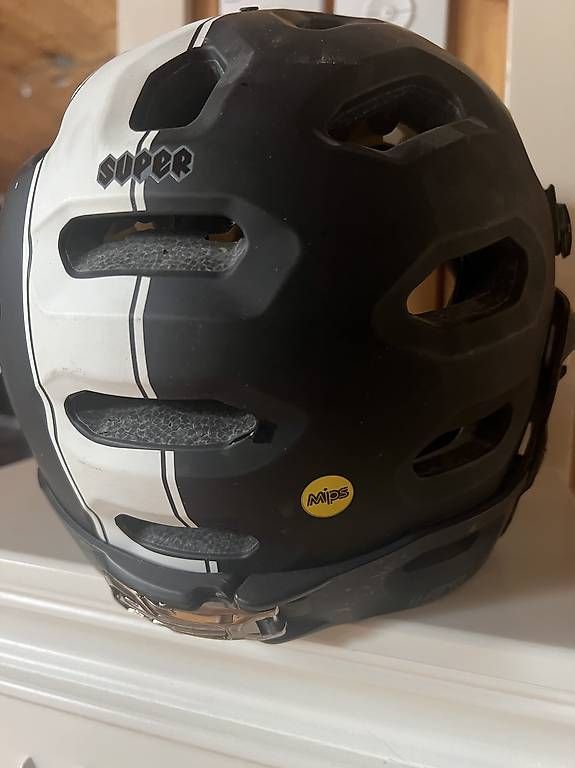 Casques: Integral Helm Marke Bell – D'occasion à Ulisbach par Bolf 2
