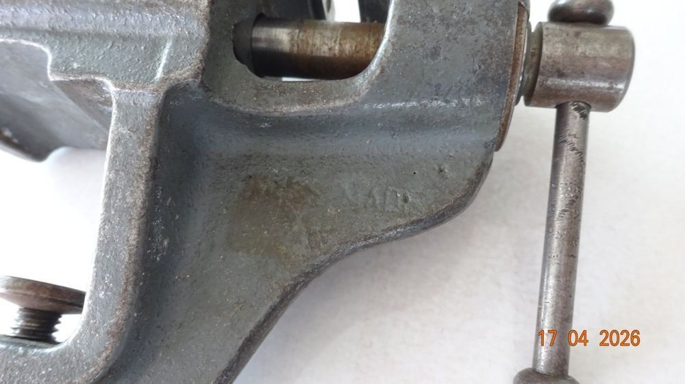 Alle Werkzeuge: Petit Etau d'horloger style Bergeon ou Gressel – Gebraucht aus Bassecourt von maxibog 1